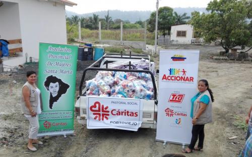 870 kits de ayuda por las inundaciones en Manabí